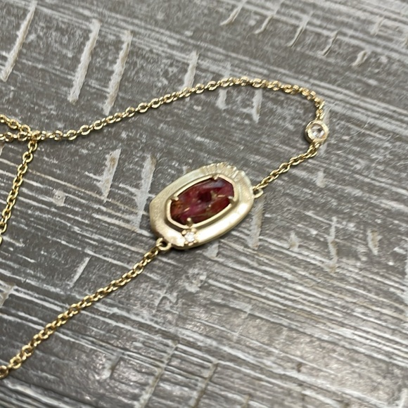 New Kendra Scott Anna Gold Pendant Necklace In Veined Maroon Jade - Picture 4 of 4